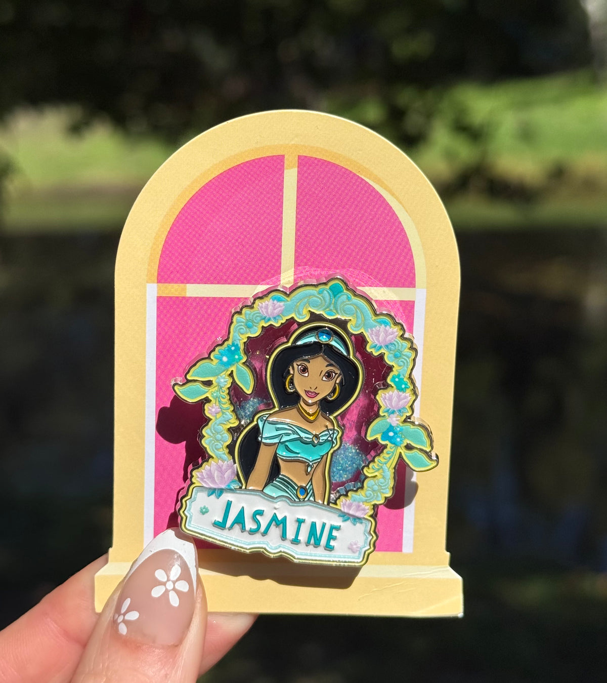 Miniso Disney Princess Floral Wreath Mystery Tangled Jasmine Glitter Pin